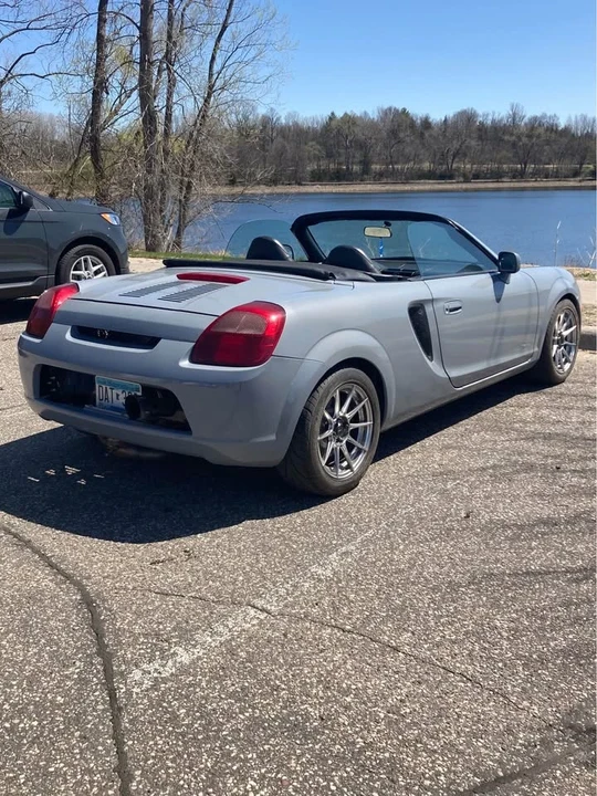 2000 Toyota MR2 Spyder/MR-S - Image 14 of 15