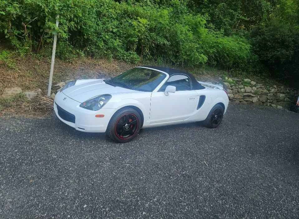 2000 Toyota MR2 Spyder/MR-S - Image 6 of 8