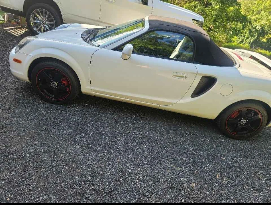2000 Toyota MR2 Spyder/MR-S - Image 8 of 8