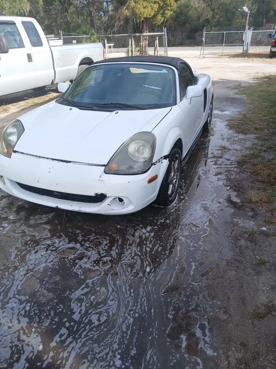 2000 Toyota MR2 Spyder/MR-S - Image 2 of 12