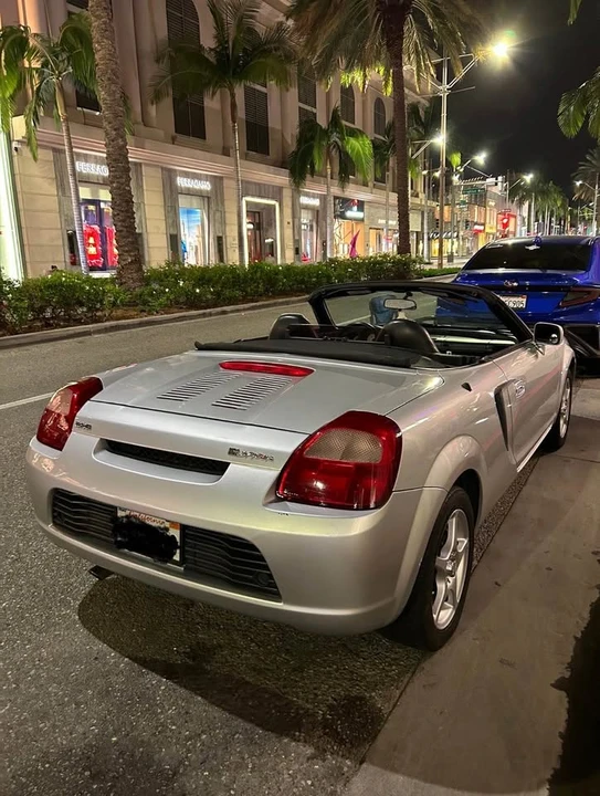 2000 Toyota MR2 Spyder/MR-S - Image 4 of 10