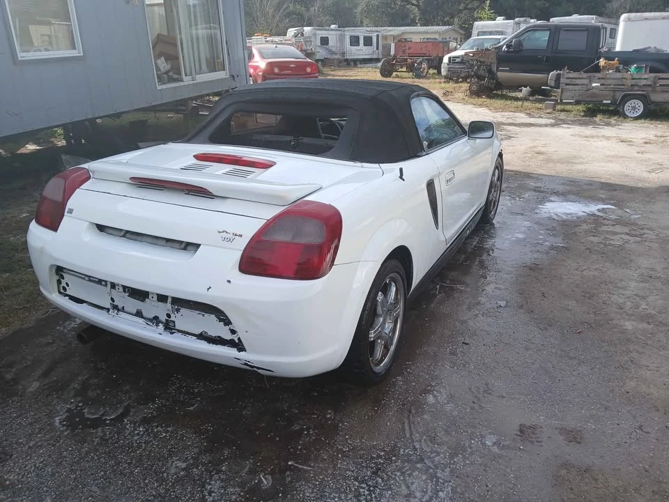 2000 Toyota MR2 Spyder/MR-S - Image 3 of 12