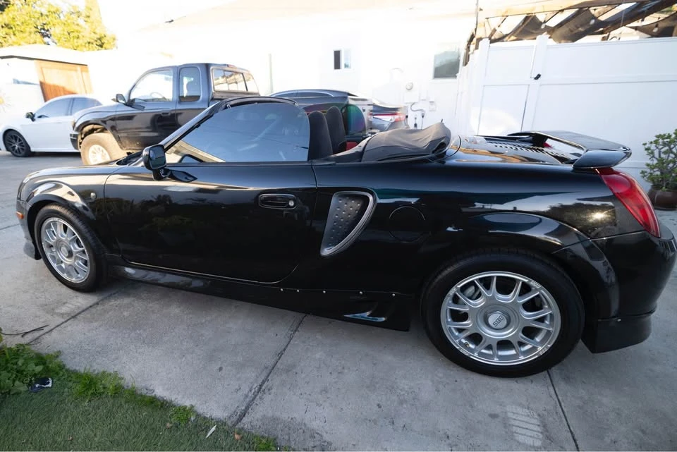 2000 Toyota MR2 Spyder/MR-S - Image 5 of 7