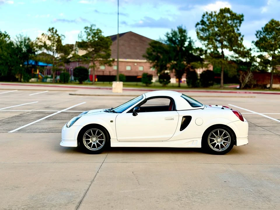 2000 Toyota MR2 Spyder/MR-S - Image 10 of 20