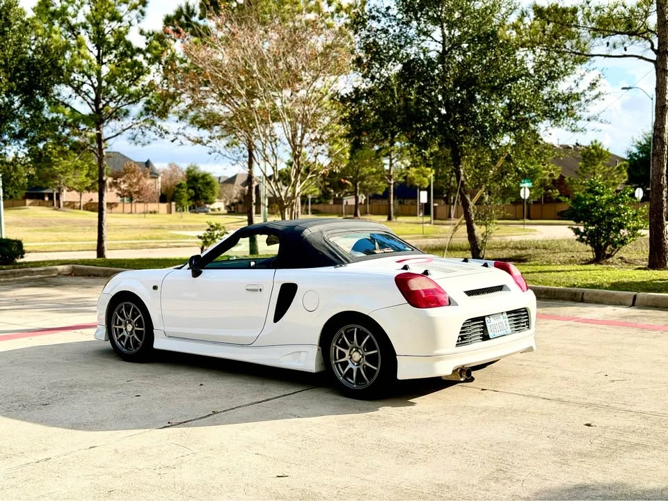 2000 Toyota MR2 Spyder/MR-S - Image 18 of 20