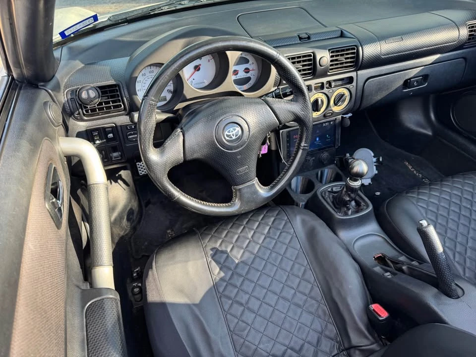 2000 Toyota MR2 Spyder/MR-S - Image 11 of 15