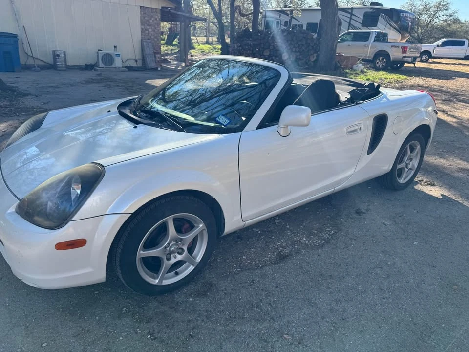 2000 Toyota MR2 Spyder/MR-S - Image 5 of 15