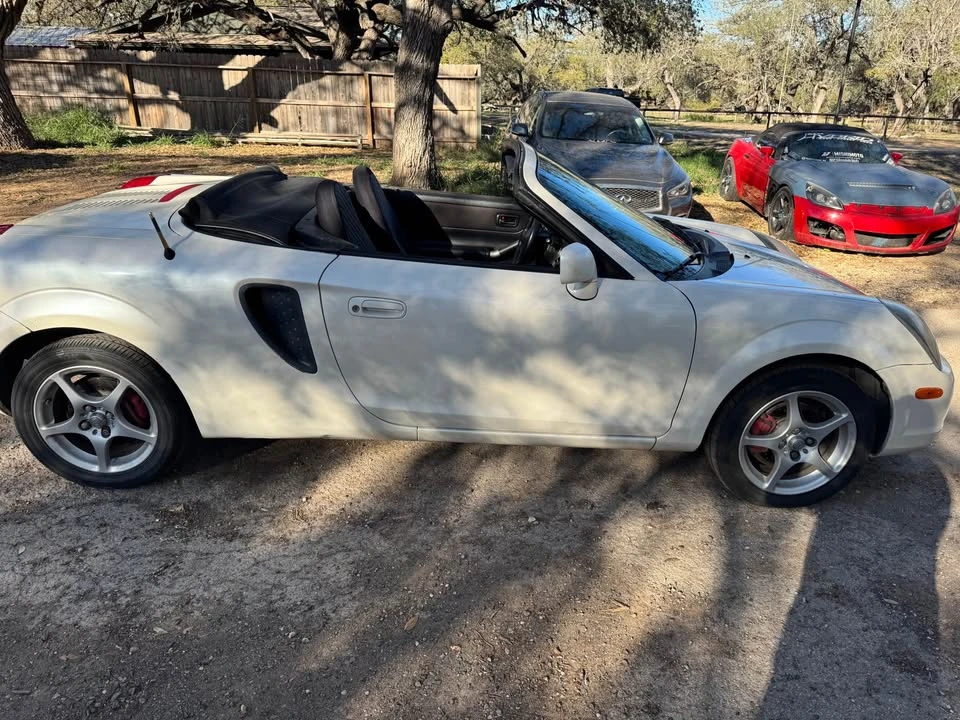 2000 Toyota MR2 Spyder/MR-S - Image 3 of 15