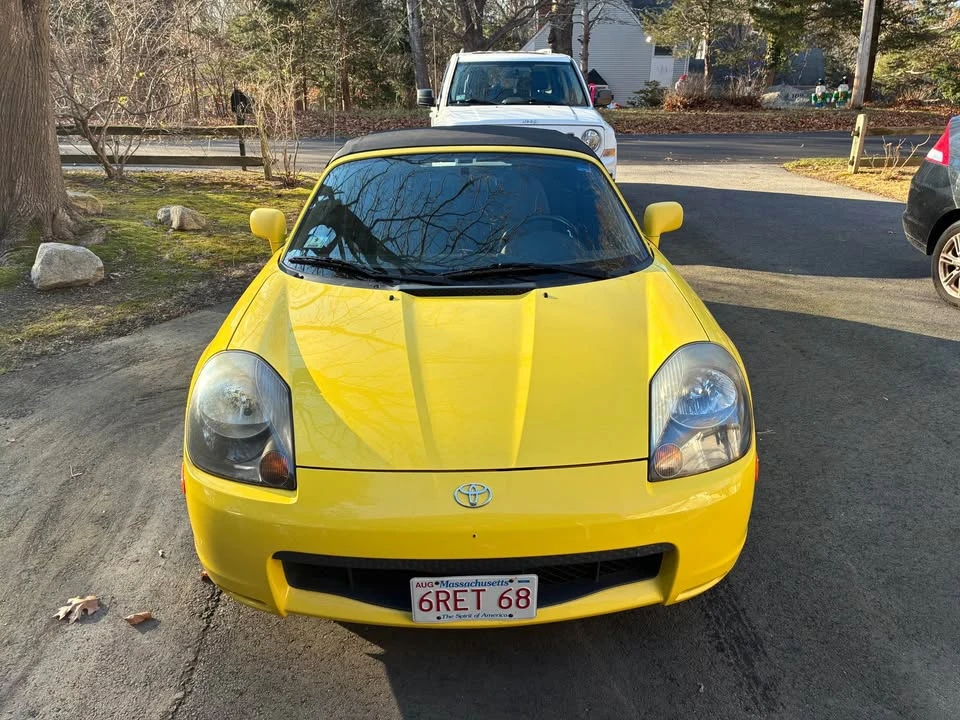 2000 Toyota MR2 Spyder/MR-S - Image 2 of 9