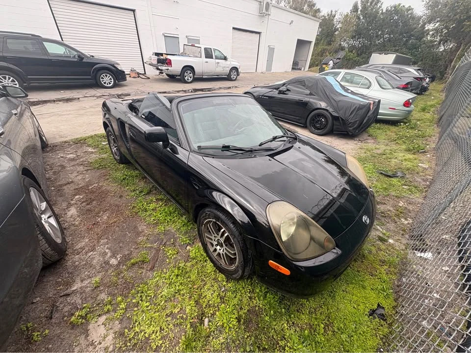 2000 Toyota MR2 Spyder/MR-S - Image 2 of 2