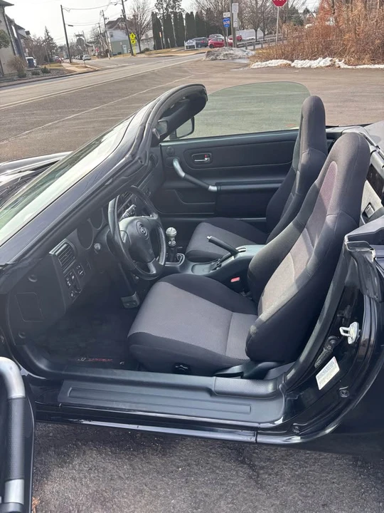 2000 Toyota MR2 Spyder/MR-S - Image 13 of 15