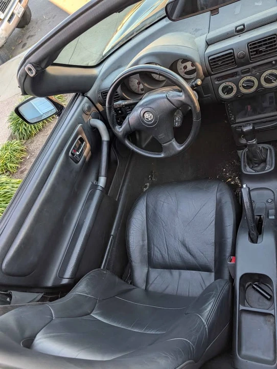 2000 Toyota MR2 Spyder/MR-S - Image 15 of 15