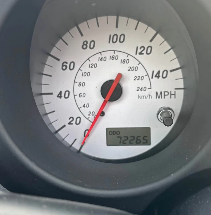 2000 Toyota MR2 Spyder/MR-S - Image 7 of 15