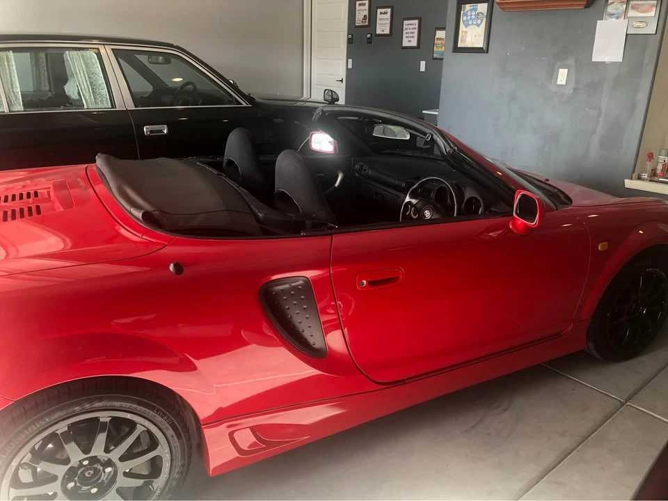 2000 Toyota MR2 Spyder/MR-S - Image 13 of 14