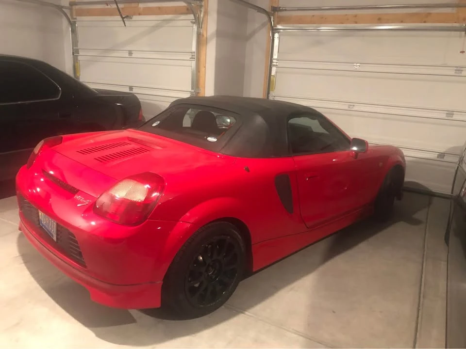 2000 Toyota MR2 Spyder/MR-S - Image 9 of 14