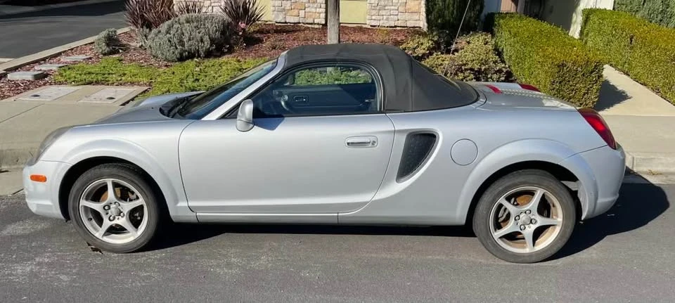 2000 Toyota MR2 Spyder/MR-S - Image 3 of 8