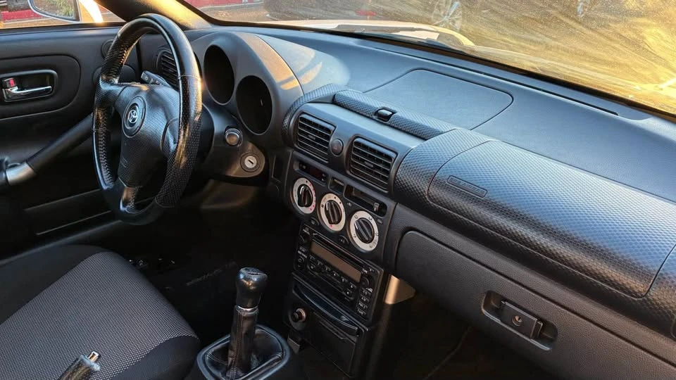 2000 Toyota MR2 Spyder/MR-S - Image 6 of 8