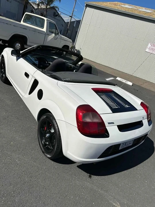 2000 Toyota MR2 Spyder/MR-S - Image 7 of 7