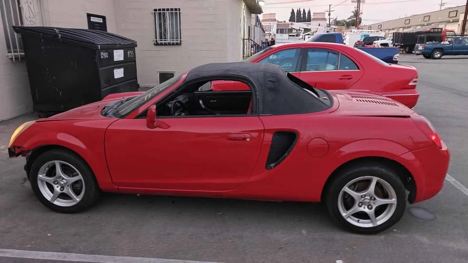 2000 Toyota MR2 Spyder/MR-S - Image 3 of 10