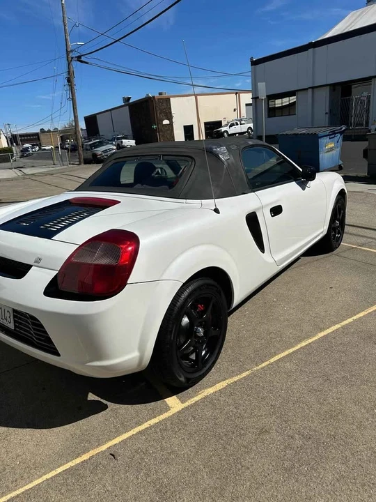 2000 Toyota MR2 Spyder/MR-S - Image 2 of 7