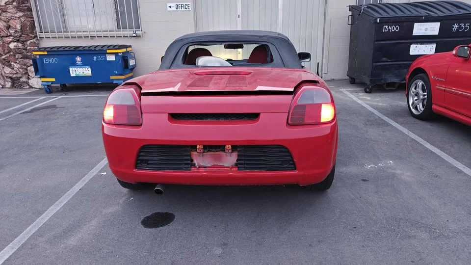 2000 Toyota MR2 Spyder/MR-S - Image 10 of 10
