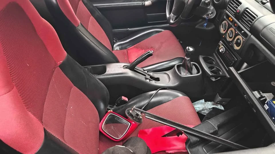 2000 Toyota MR2 Spyder/MR-S - Image 7 of 10