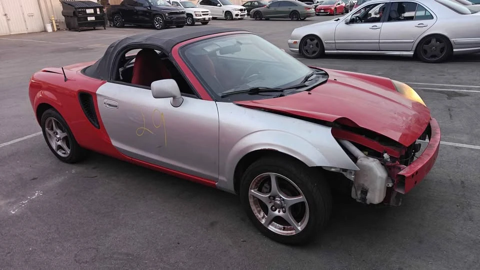 2000 Toyota MR2 Spyder/MR-S - Image 6 of 10