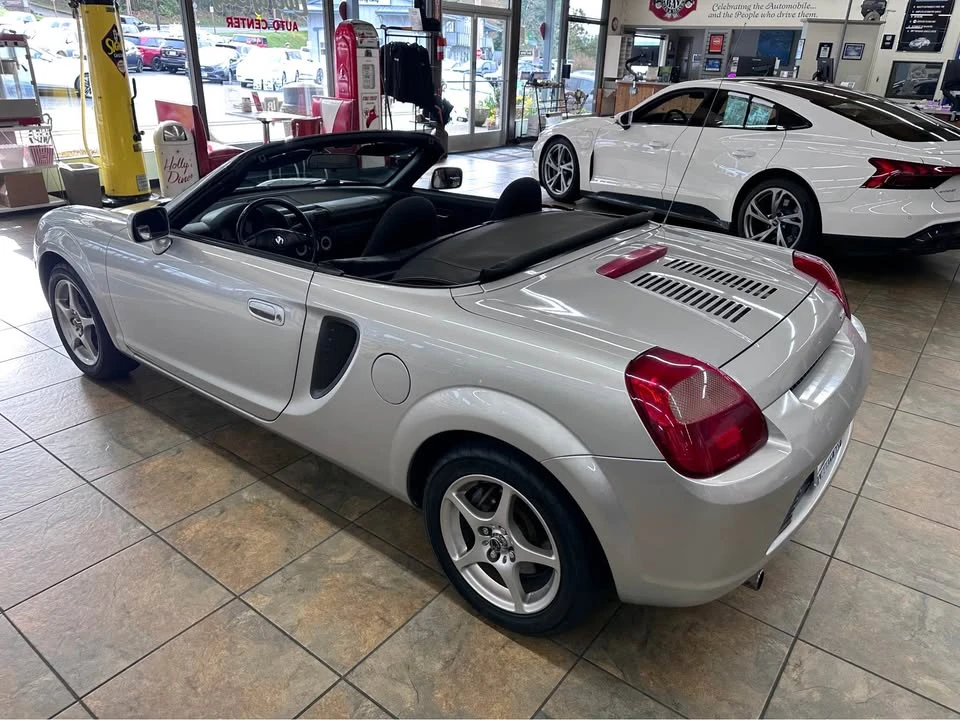 2000 Toyota MR2 Spyder/MR-S - Image 9 of 20