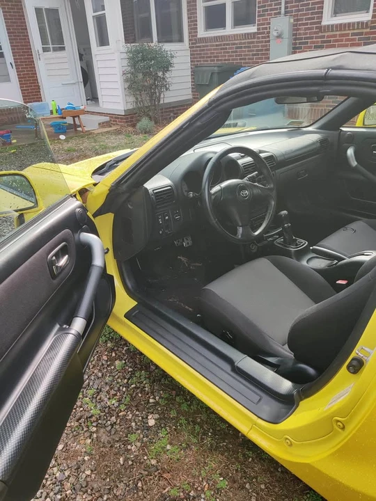 2000 Toyota MR2 Spyder/MR-S - Image 6 of 14