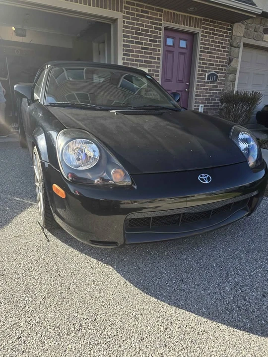 2000 Toyota MR2 Spyder/MR-S - Image 2 of 8