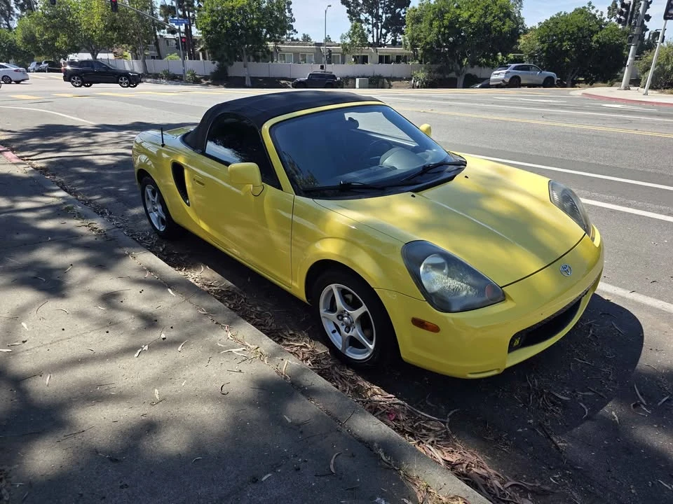 2000 Toyota MR2 Spyder/MR-S - Image 3 of 8
