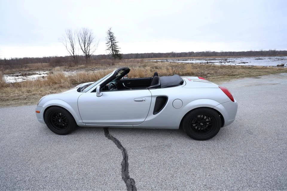2000 Toyota MR2 Spyder/MR-S - Image 15 of 20