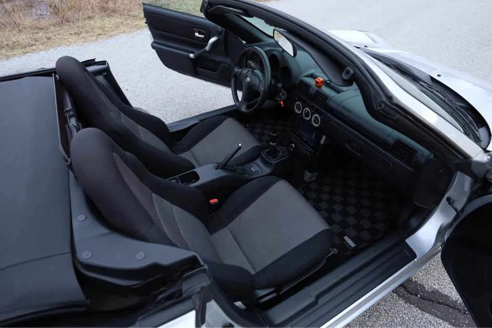 2000 Toyota MR2 Spyder/MR-S - Image 11 of 20