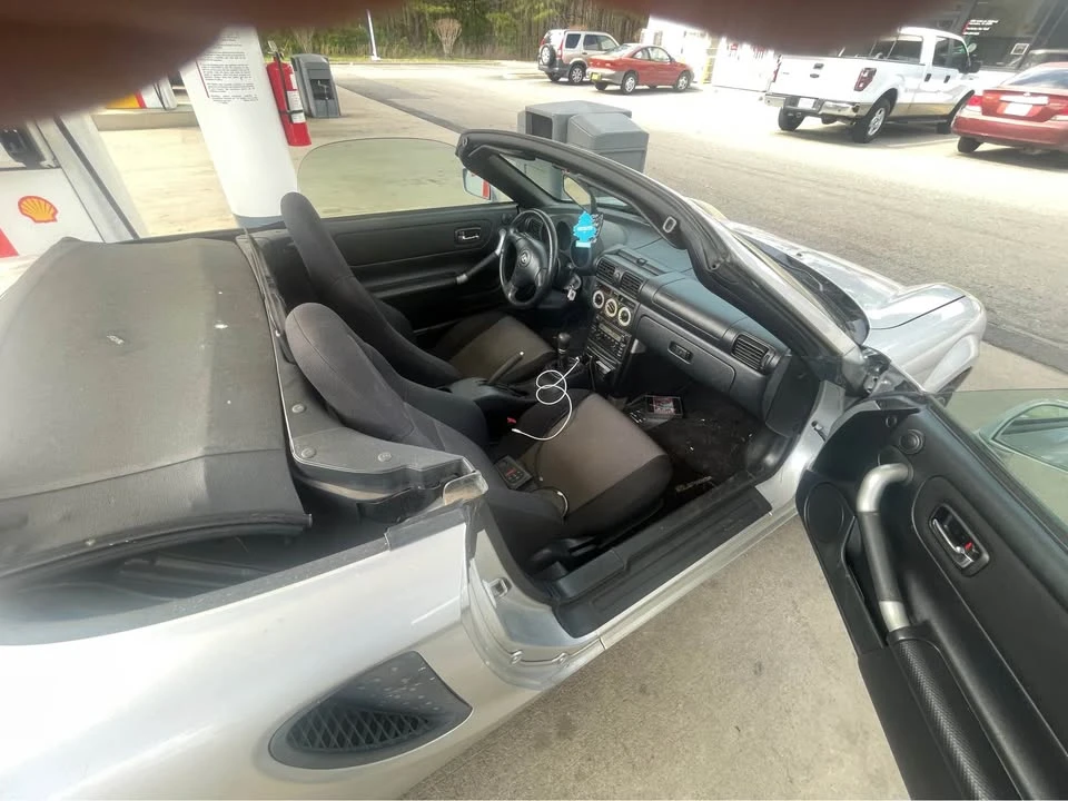 2000 Toyota MR2 Spyder/MR-S - Image 8 of 8