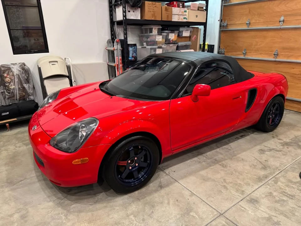 2000 Toyota MR2 Spyder/MR-S - Image 2 of 7