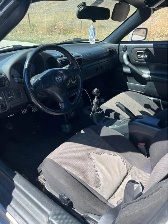 2000 Toyota MR2 Spyder/MR-S - Image 8 of 9