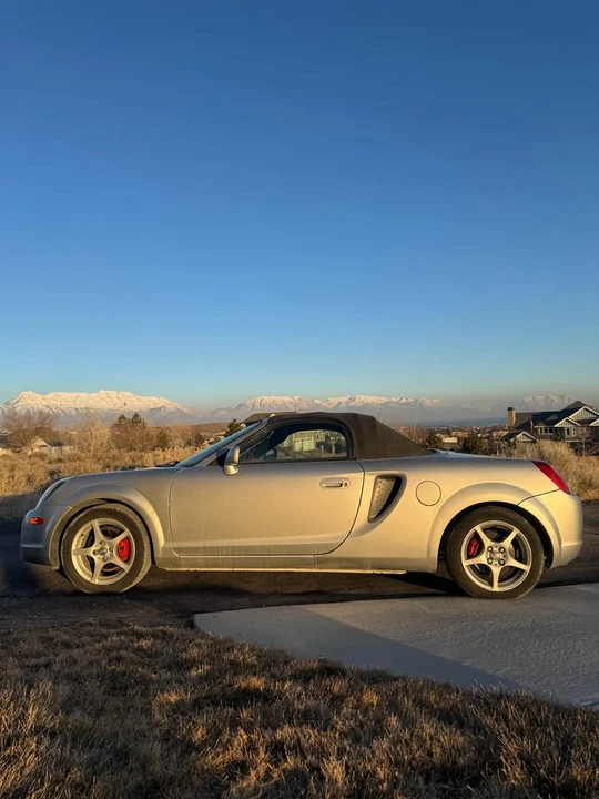 2000 Toyota MR2 Spyder/MR-S - Image 5 of 13