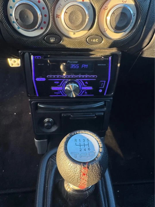 2000 Toyota MR2 Spyder/MR-S - Image 8 of 13