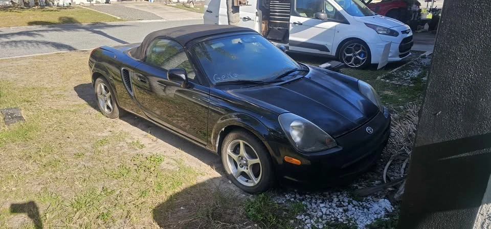 2000 Toyota MR2 Spyder/MR-S - Image 2 of 8