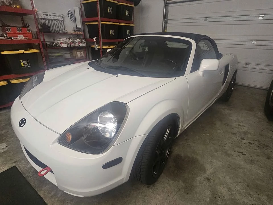 2000 Toyota MR2 Spyder/MR-S - Image 4 of 8