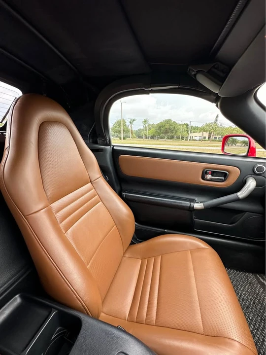 2000 Toyota MR2 Spyder/MR-S - Image 15 of 19