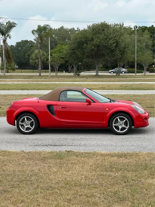 2000 Toyota MR2 Spyder/MR-S - Image 13 of 19