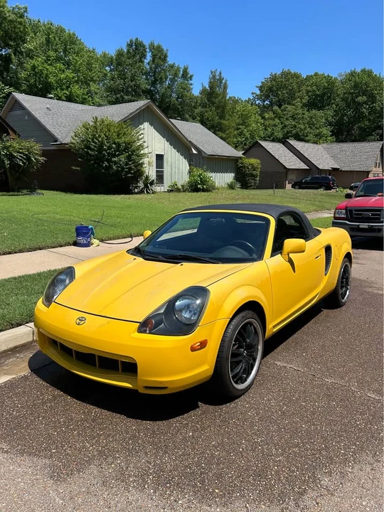 2000 Toyota MR2 Spyder/MR-S - Image 2 of 9