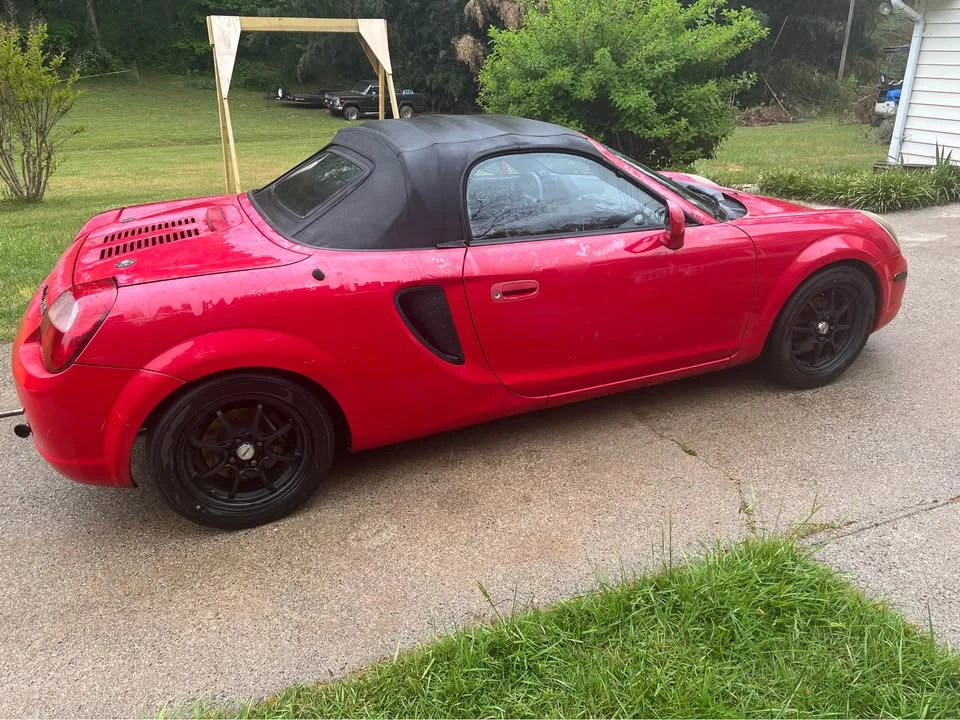 2000 Toyota MR2 Spyder/MR-S - Image 13 of 18