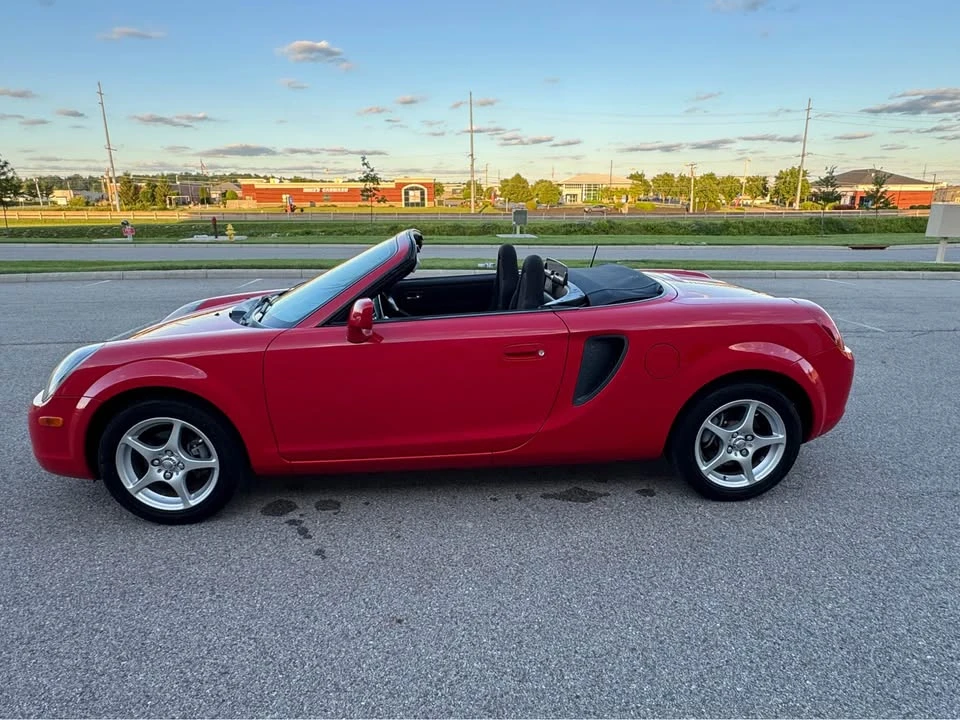 2000 Toyota MR2 Spyder/MR-S - Image 2 of 20