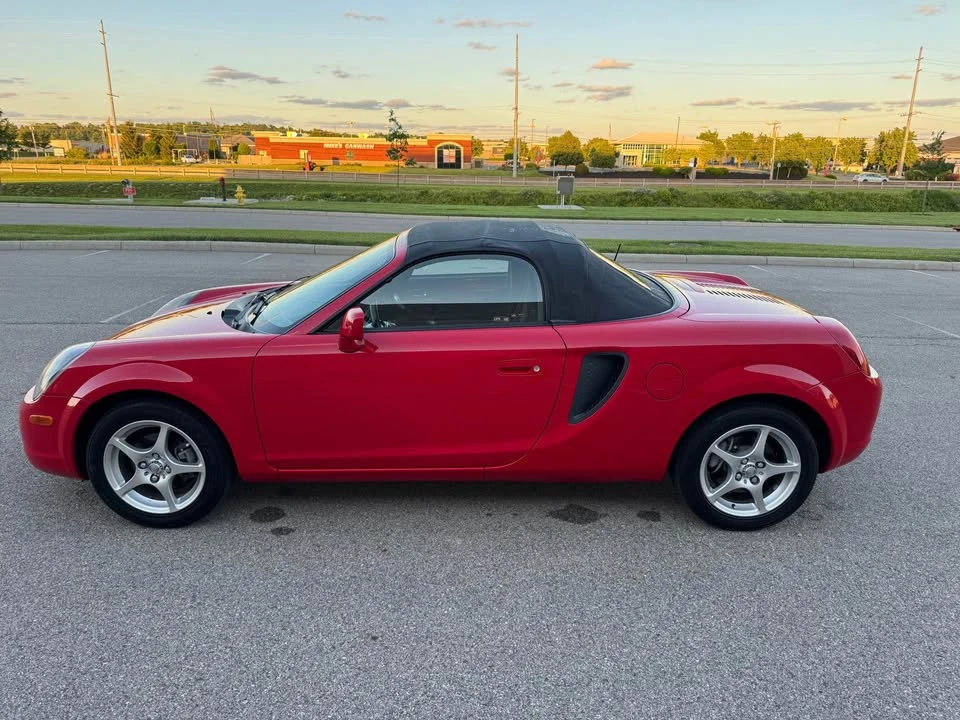 2000 Toyota MR2 Spyder/MR-S - Image 19 of 20
