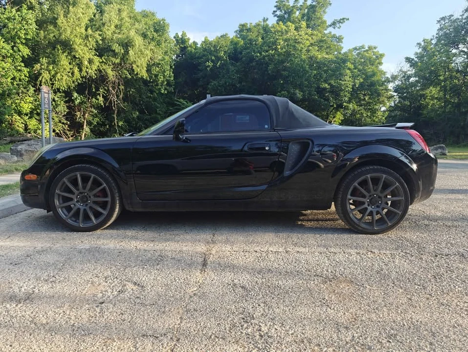 2000 Toyota MR2 Spyder/MR-S - Image 4 of 12