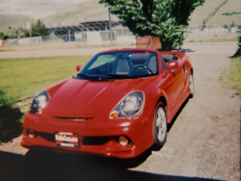 2000 Toyota MR2 Spyder/MR-S - Image 16 of 17