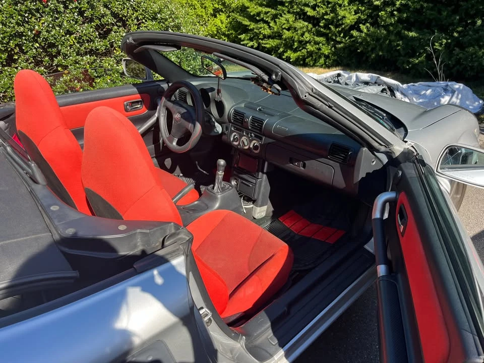 2000 Toyota MR2 Spyder/MR-S - Image 5 of 6