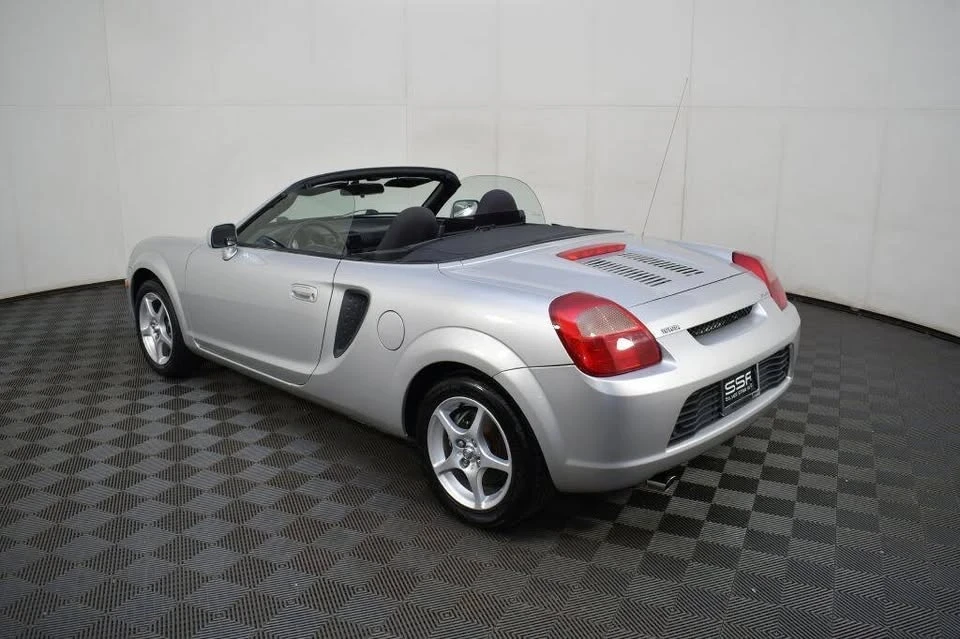 2000 Toyota MR2 Spyder/MR-S - Image 9 of 19